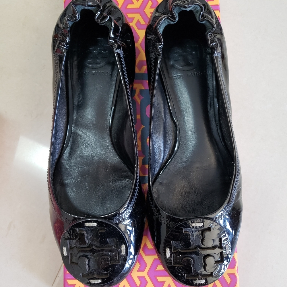 Tory Burch Black Patent Reva Ballet Flats - Size 5 US
